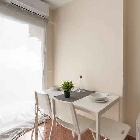 公寓 Apartamento Antonio Machado 贝纳尔马德纳