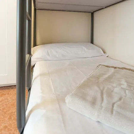 דירה Apartamento Antonio Machado בנאלמדנה