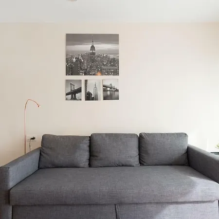 Apartamento Antonio Machado * בנאלמדנה